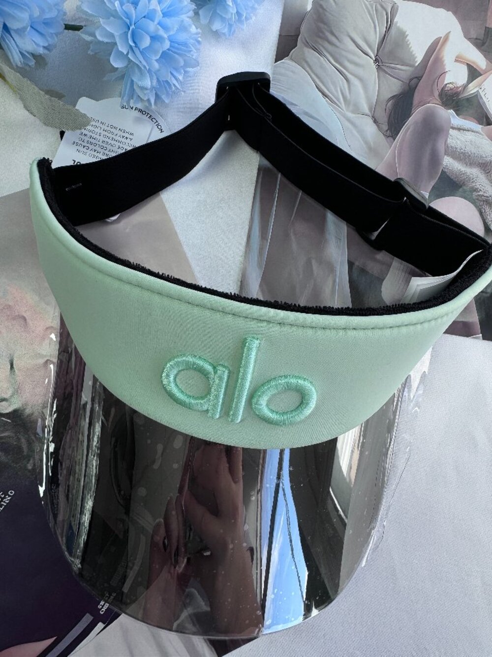 NWT 💚 Alo Yoga Spearmint Airlift Solar Visor Tennis Golf Sun Cap UV Protection - Picture 2 of 8